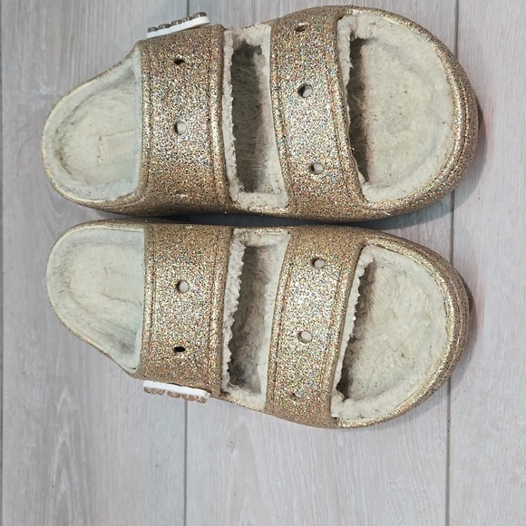CROCS Women Gold  Glitter Slippers Platform Sandals Shoes Sz 9 - Picture 3 of 13